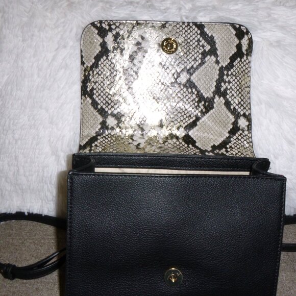 INC - Picture 4 of 7